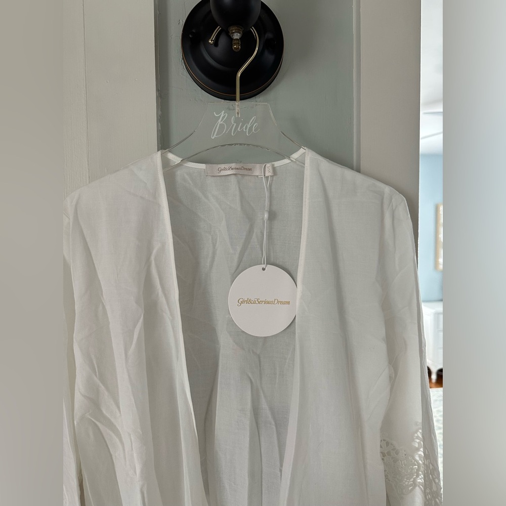 Girl & A Serious Dream MARRAKECH BRODERIE ANGLAISE CROCHET LACE ROBE - Picture 3 of 9